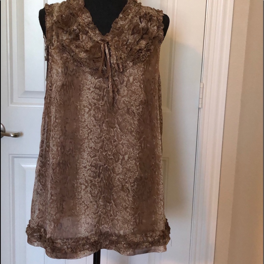 🌺SLEEVELESS BLOUSE